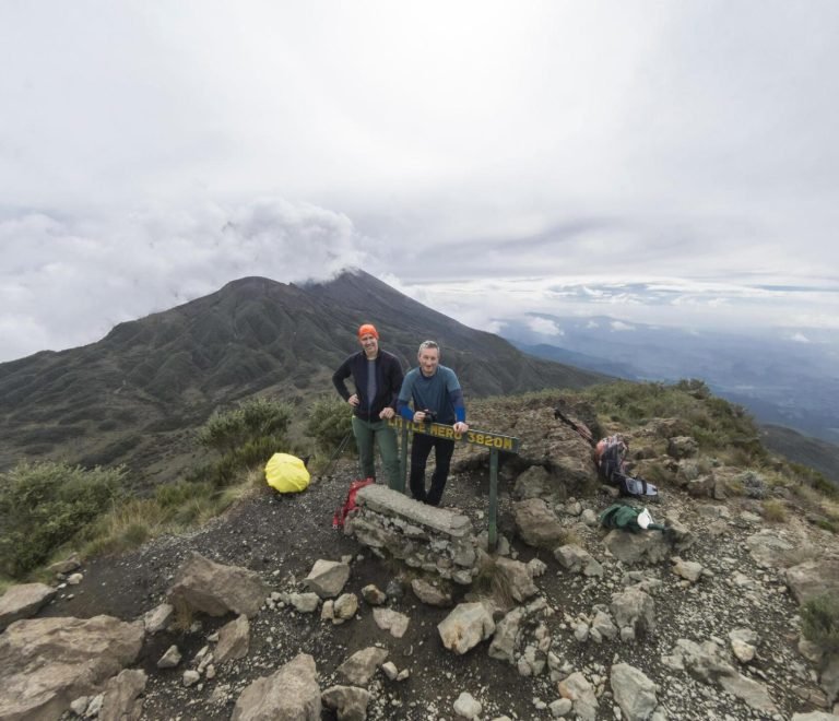The best 1-Day Mount Meru trek Itinerary