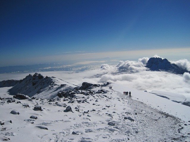kilimanjaro climbing via lemosho route