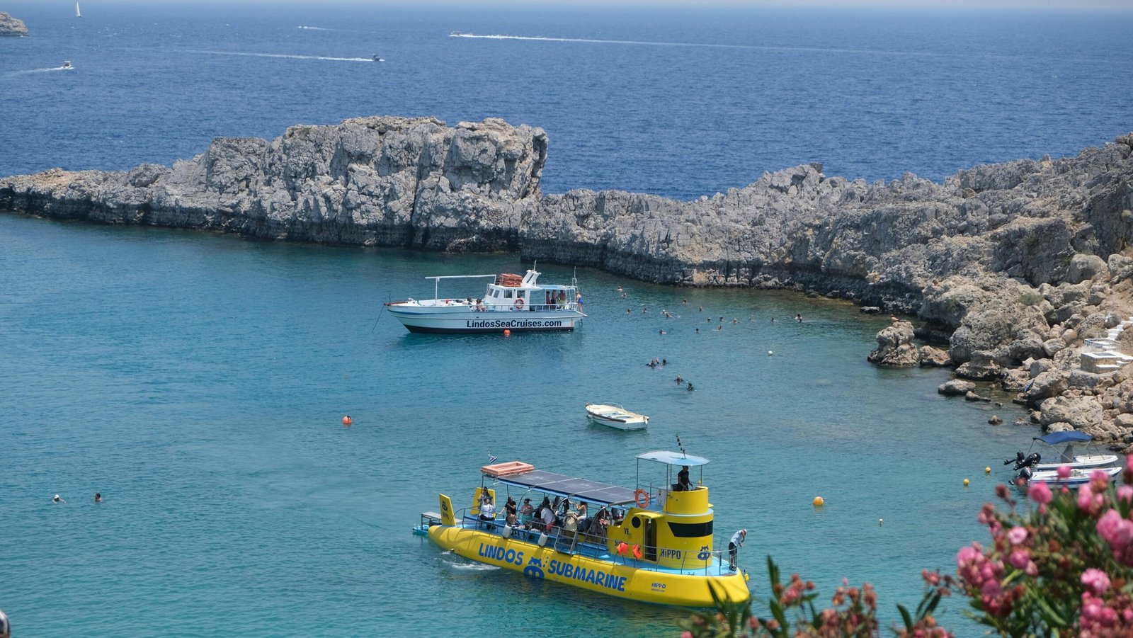 Half-Day Semi-Submarine Cruise Tour from Kiwengwa