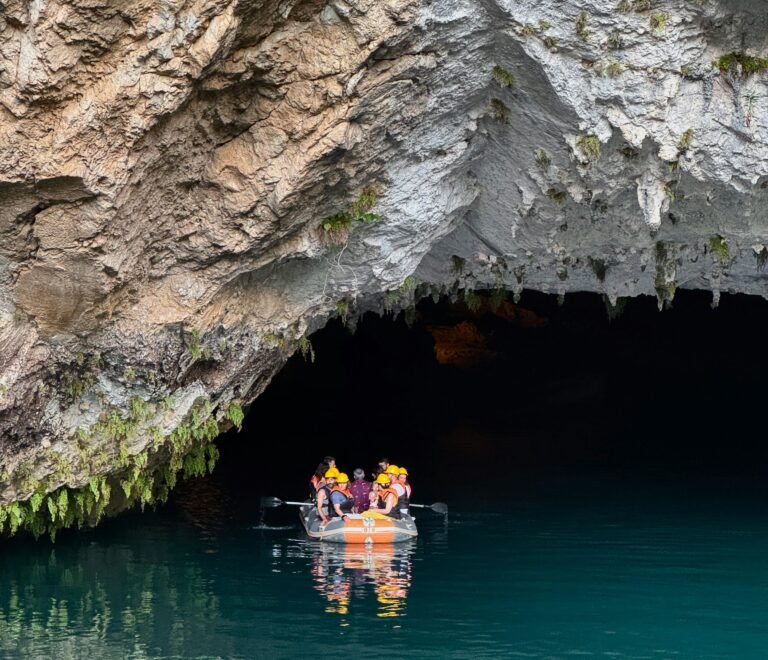 1-Day Kuza Cave Cultural & Swimming Tour