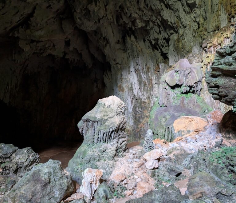 Maalum Natural Cave Experience
