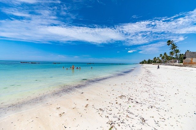 zanzibar kendwa beach